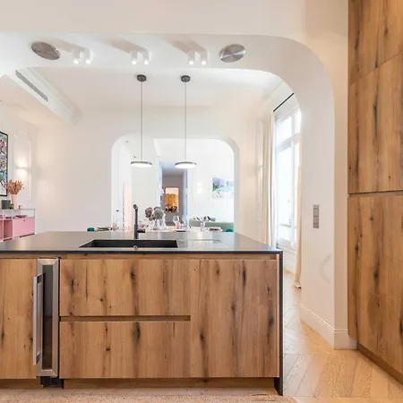 Exceptional 3bd - Trocadero Victor Hugo Paris